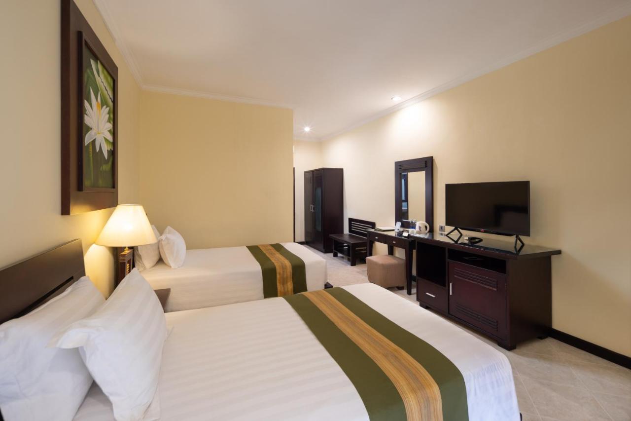 Adi Dharma Hotel Kuta Kuta Lombok Exterior foto